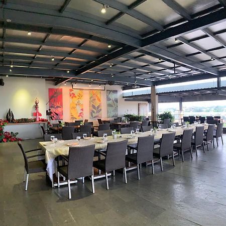 Savana Hotel & Convention Malang Exterior foto