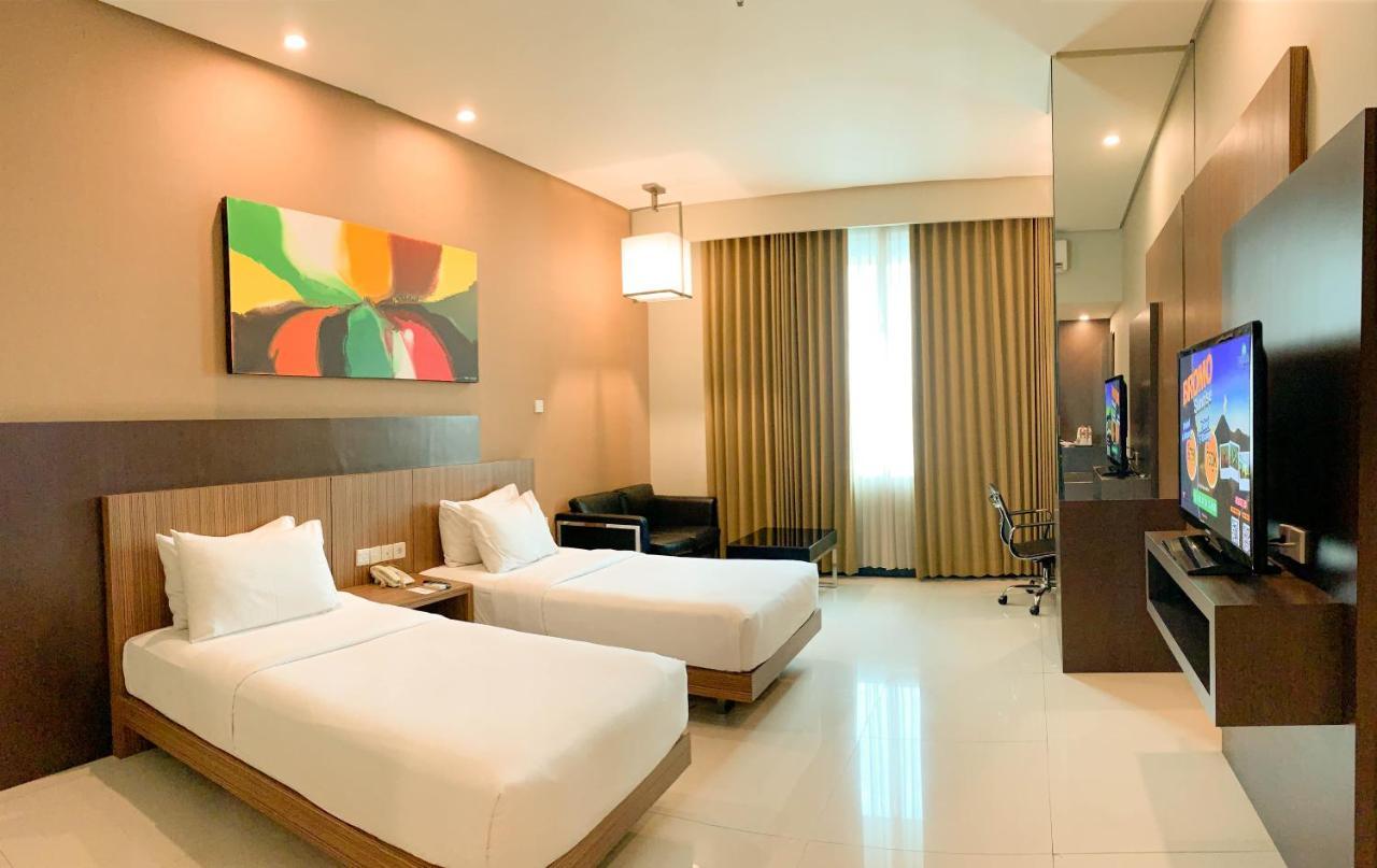 Savana Hotel & Convention Malang Exterior foto