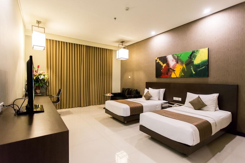 Savana Hotel & Convention Malang Exterior foto
