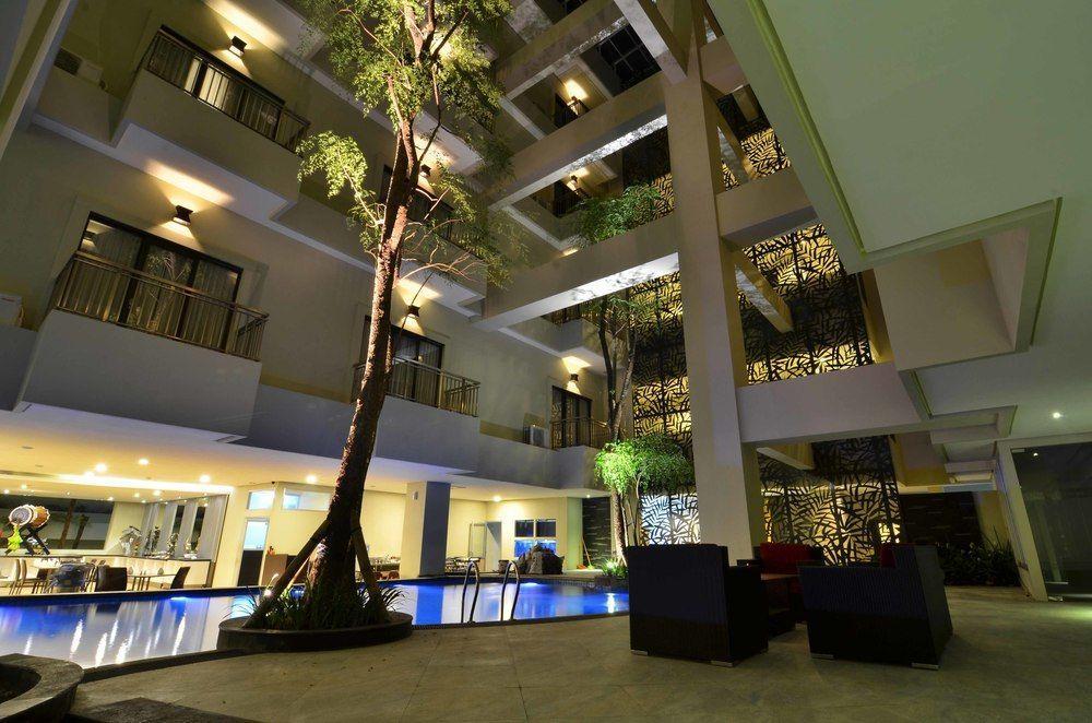 Savana Hotel & Convention Malang Exterior foto
